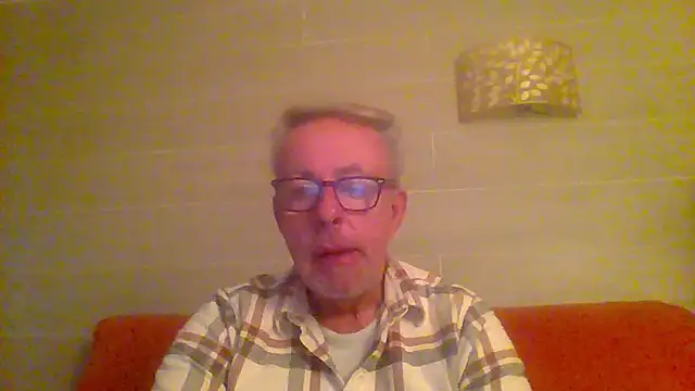 Snapshot of tuggy59 chatting on March 5, 2026, 6:31 am tuggy59 online show from March 5, 2026, 6:31 am