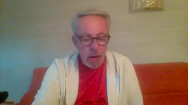 Snapshot of tuggy59 chatting on March 10, 2026, 6:40 am tuggy59 online show from March 10, 2026, 6:40 am