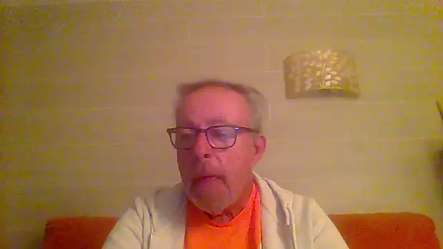 Snapshot of tuggy59 chatting on March 18, 2026, 5:10 am tuggy59 online show from March 18, 2026, 5:10 am