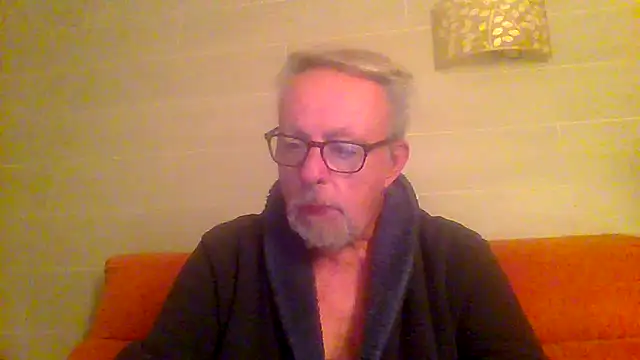 Snapshot of tuggy59 chatting on March 20, 2026, 4:06 am tuggy59 online show from March 20, 2026, 4:06 am