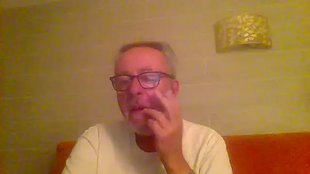 Snapshot of tuggy59 chatting on March 25, 2026, 4:51 am tuggy59 online show from March 25, 2026, 4:51 am