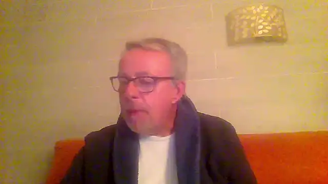 Snapshot of tuggy59 chatting on March 31, 2026, 5:30 am tuggy59 online show from March 31, 2026, 5:30 am