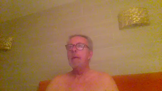 Snapshot of tuggy59 chatting on April 23, 2026, 5:08 am tuggy59 online show from April 23, 2026, 5:08 am