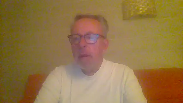 Snapshot of tuggy59 chatting on May 2, 2026, 5:23 am tuggy59 online show from May 2, 2026, 5:23 am