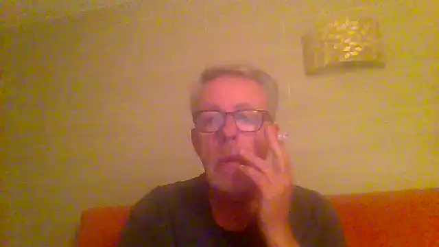 Snapshot of tuggy59 chatting on May 5, 2026, 4:20 am tuggy59 online show from May 5, 2026, 4:20 am