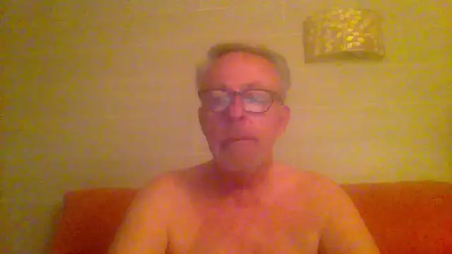 Snapshot of tuggy59 chatting on May 11, 2026, 4:51 am tuggy59 online show from May 11, 2026, 4:51 am