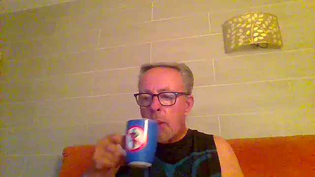 tuggy59 online show from June 17, 2026, 4:48 am