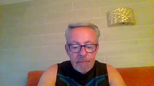 tuggy59 online show from June 18, 2026, 5:08 am