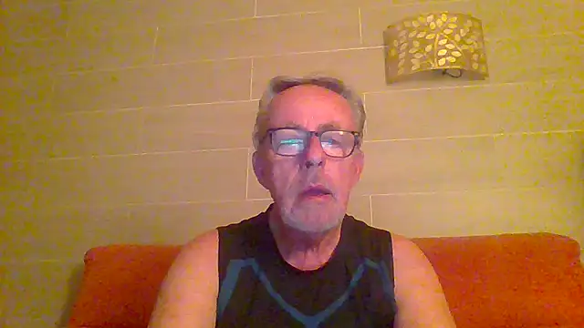 tuggy59 online show from June 26, 2026, 3:44 am