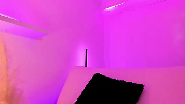 Gloomydoll online show from September 8, 2025, 8:41 pm