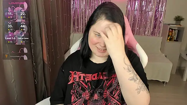 Akemi BBW online show from May 7, 2026, 7:58 am