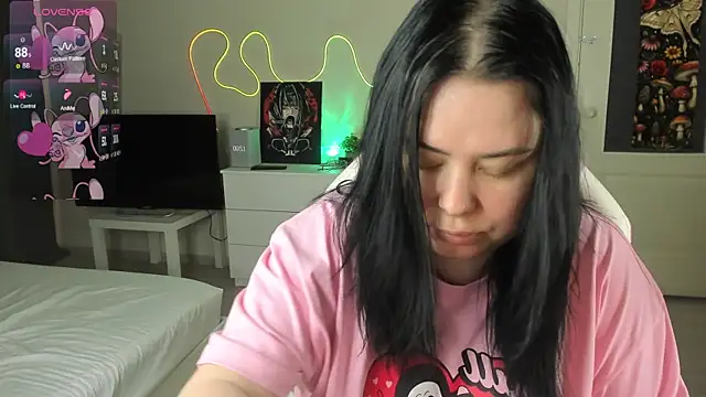 Akemi BBW online show from August 8, 2026, 9:00 am