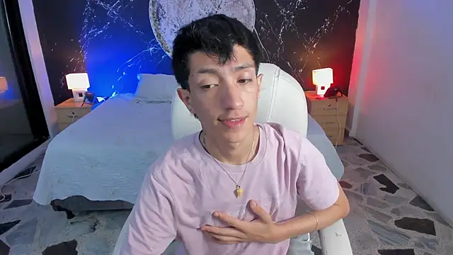 Snapshot of DereckCooperr chatting on October 20, 2025, 10:32 pm DereckCooperr online show from October 20, 2025, 10:32 pm