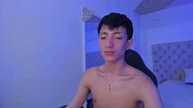 Snapshot of DereckCooperr chatting on October 21, 2025, 10:10 pm DereckCooperr online show from October 21, 2025, 10:10 pm