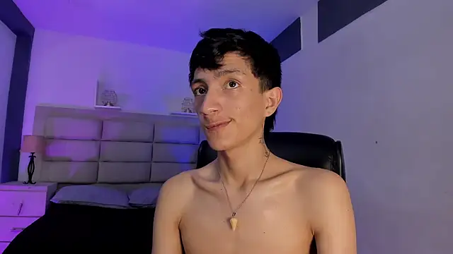 Snapshot of DereckCooperr chatting on October 25, 2025, 10:59 pm DereckCooperr online show from October 25, 2025, 10:59 pm