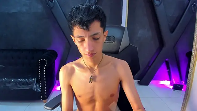 Snapshot of DereckCooperr chatting on November 10, 2025, 10:31 pm DereckCooperr online show from November 10, 2025, 10:31 pm