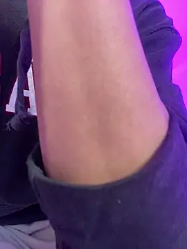 Snapshot of DereckCooperr chatting on February 11, 2026, 10:04 pm DereckCooperr online show from February 11, 2026, 10:04 pm