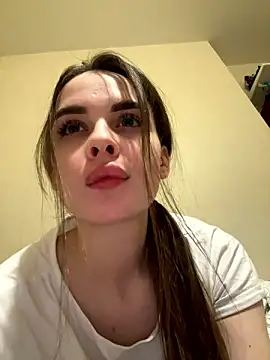 KristenSayles online show from December 3, 2024, 11:44 am