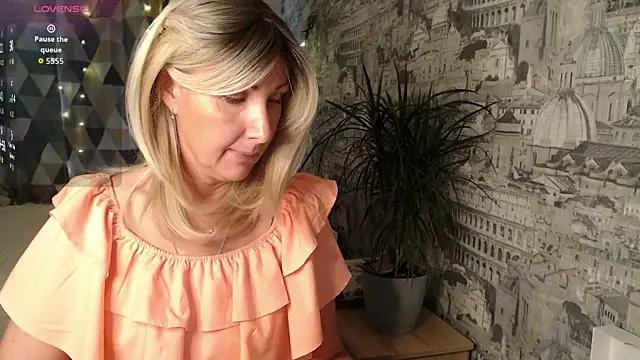 Snapshot of Ariel_the_mermaid chatting on October 24, 2025, 8:11 am Ariel the mermaid online show from October 24, 2025, 8:11 am