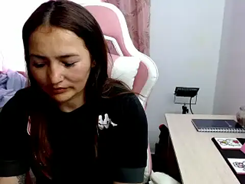 Snapshot of EVA_GRAYS chatting on February 3, 2025, 6:28 pm EVA GRAYS online show from February 3, 2025, 6:28 pm