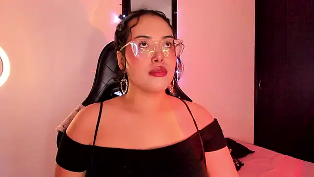 Snapshot of willow_poisson chatting on July 21, 2026, 9:28 pm willow poisson online show from July 21, 2026, 9:28 pm