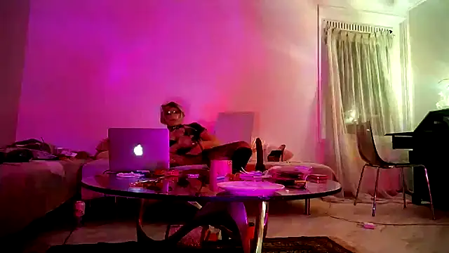 CharlotteVixxens online show from February 26, 2025, 11:15 pm