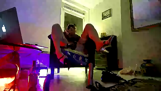 CharlotteVixxens online show from October 19, 2025, 2:12 am