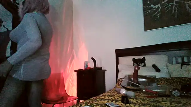 CharlotteVixxens online show from July 6, 2026, 12:07 am