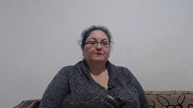 Nykyxo online show from May 11, 2026, 2:45 pm