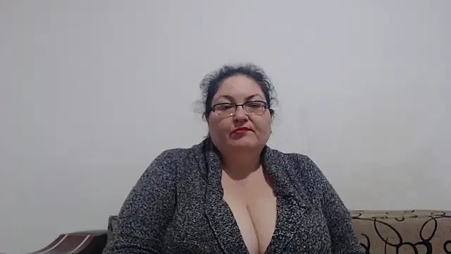 Nykyxo online show from May 11, 2026, 4:04 pm