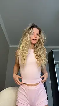 Snapshot of JessIsLove chatting on February 25, 2026, 5:06 am JessIsLove online show from February 25, 2026, 5:06 am