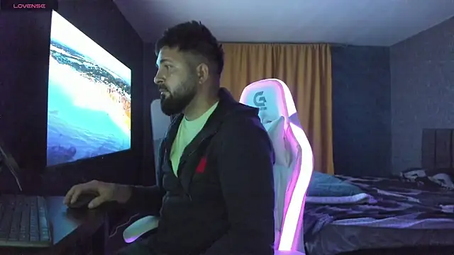 Snapshot of Eduu2322 chatting on September 25, 2025, 7:06 pm Eduu2322 online show from September 25, 2025, 7:06 pm