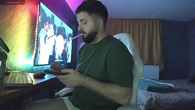 Eduu2322 online show from January 8, 2026, 10:01 pm