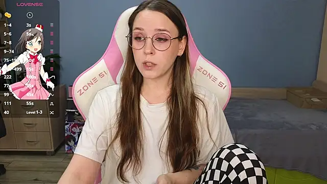 Snapshot of Sweet_frosti chatting on December 14, 2024, 2:45 am Sweet frosti online show from December 14, 2024, 2:45 am