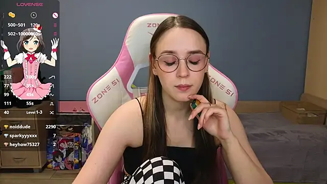 Snapshot of Sweet_frosti chatting on January 4, 2025, 5:37 am Sweet frosti online show from January 4, 2025, 5:37 am