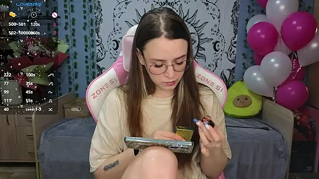 Snapshot of Sweet_frosti chatting on January 24, 2025, 2:49 am Sweet frosti online show from January 24, 2025, 2:49 am