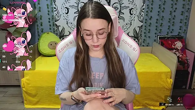 Snapshot of Sweet_frosti chatting on February 21, 2025, 2:50 am Sweet frosti online show from February 21, 2025, 2:50 am