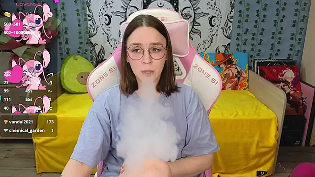 Snapshot of Sweet_frosti chatting on February 27, 2025, 5:13 am Sweet frosti online show from February 27, 2025, 5:13 am
