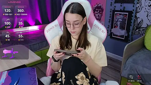 Sweet frosti online show from December 17, 2025, 3:23 am