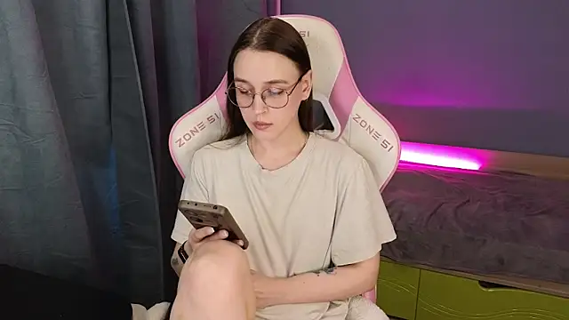 Sweet frosti online show from June 25, 2026, 3:17 am
