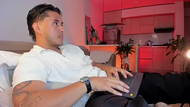 Chriskyle  online show from January 15, 2026, 2:16 am