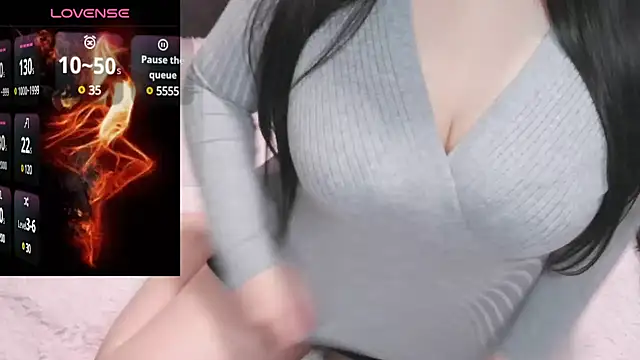 yuinyan3150 online show from December 28, 2024, 1:18 am