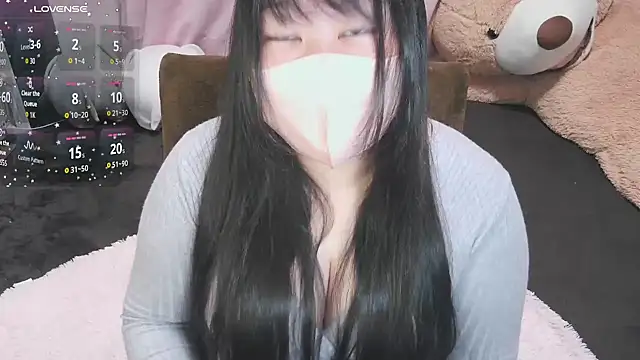 yuinyan3150 online show from September 28, 2025, 1:16 pm