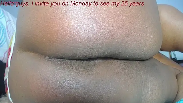 xairaruiz  online show from March 7, 2025, 1:20 am