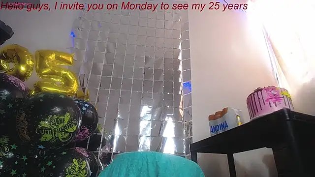 xairaruiz  online show from March 10, 2025, 8:01 pm
