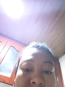 xairaruiz  online show from September 15, 2025, 10:26 am