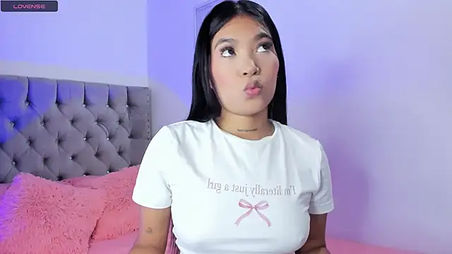 Snapshot of MafeOlimpo chatting on October 21, 2025, 7:36 pm MafeOlimpo online show from October 21, 2025, 7:36 pm