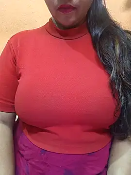 Snapshot of CUTE_SOPHIA- chatting on May 6, 2026, 1:47 am CUTE SOPHIA- online show from May 6, 2026, 1:47 am