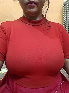 Snapshot of CUTE_SOPHIA- chatting on May 22, 2026, 3:02 am CUTE SOPHIA- online show from May 22, 2026, 3:02 am