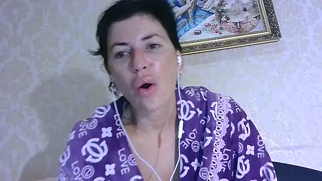 StunnigArt online show from August 8, 2026, 1:19 am